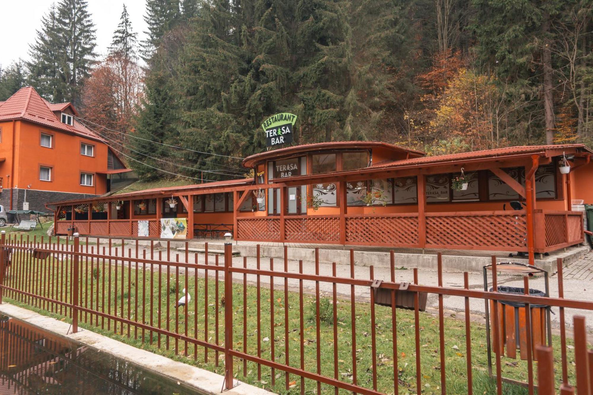 Vila Bradul Lacu Rosu Exterior photo
